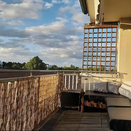 Budget Suite Mit Balkon - Privatzimmer In Wohnung - Netflix & Minibar Inklusive Koblenz  Buitenkant foto