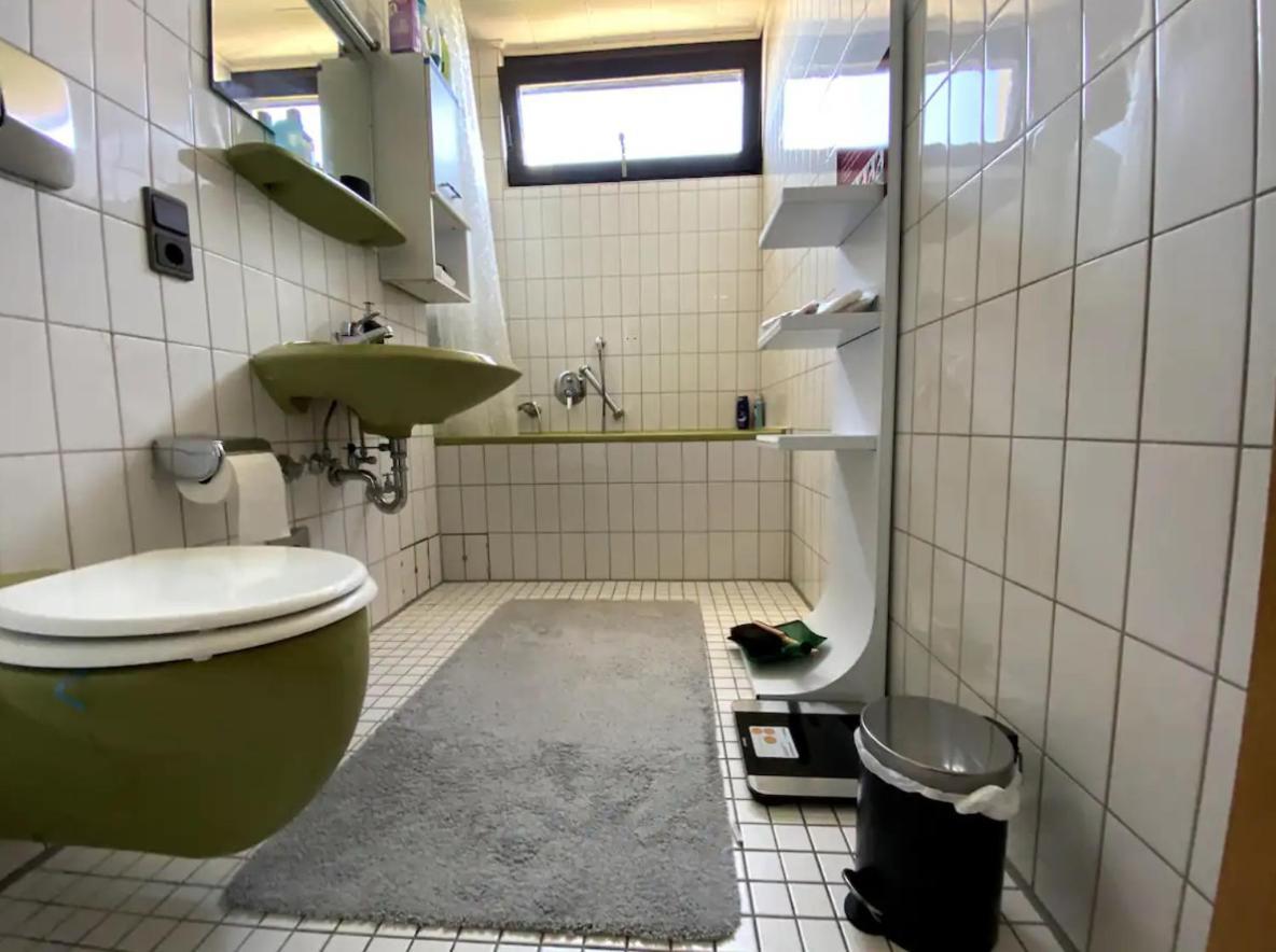 Budget Suite Mit Balkon - Privatzimmer In Wohnung - Netflix & Minibar Inklusive Koblenz  Buitenkant foto